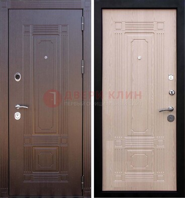 Коричневая входная дверь с МДФ ДМ-173 для кирпичного дома в Костроме