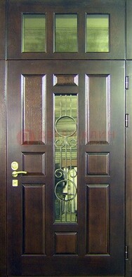 Парадная дверь со стеклянными вставками и ковкой ДПР-1 в офисное здание в Костроме