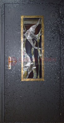 Металлическая дверь со стеклом и ковкой ДСК-82 для крыльца в Костроме