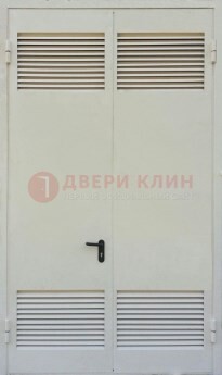 Белая металлическая противопожарная дверь с вентиляционной решеткой ДТ-6 в Костроме