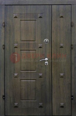 Железная двухстворчатая филенчатая дверь с виноритом ДВТ-143 в Костроме