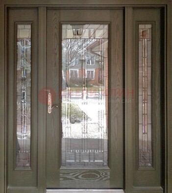 Коричневая стальная дверь с массивом дуба с витражом ВЖ-16 в Костроме