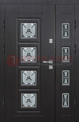 Чёрная двухстворчатая железная дверь с МДФ и витражом ВЖ-35 в Костроме
